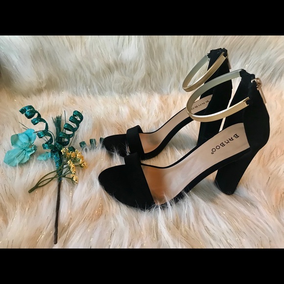 SOLD ‼️Gold Ankle strap heels ‼️ - Picture 3 of 5